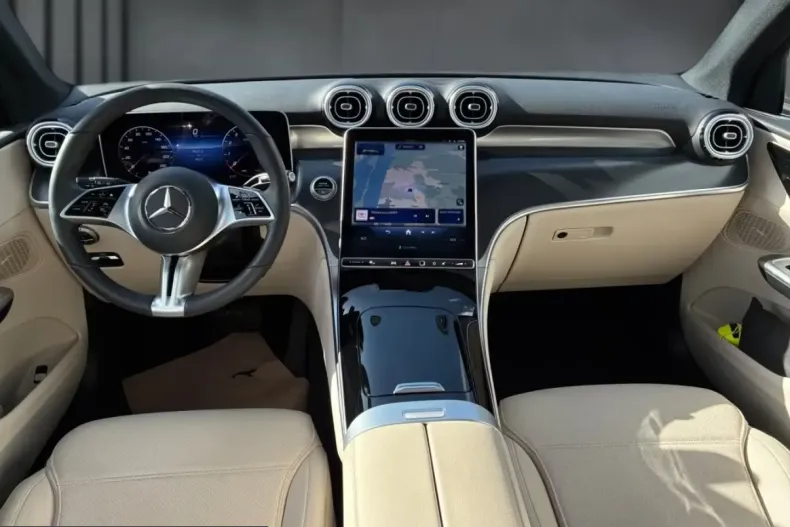 Mercedes-Benz GLC 200 (Clasa GLC) din 2024 cu 8.980 km - oferta MER206782 - foto 2