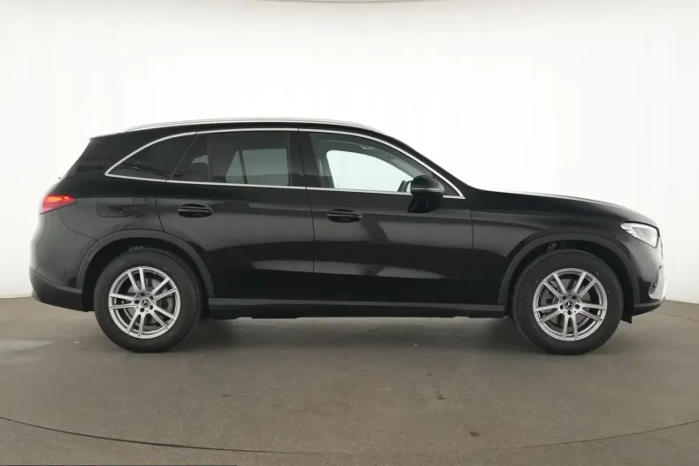Mercedes-Benz GLC 200 (Clasa GLC) din 2024 cu 9.609 km - oferta MER206783 - foto 5