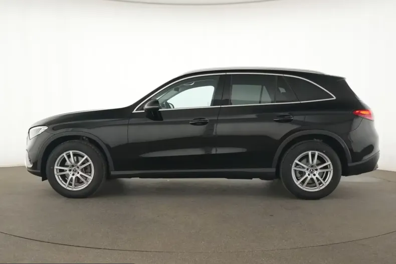 Mercedes-Benz GLC 200 (Clasa GLC) din 2024 cu 9.609 km - oferta MER206783 - foto 11
