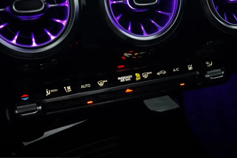 Mercedes-Benz CLA 250 (Clasa CLA) din 2021 cu 52.000 km - oferta MER206784 - foto 23