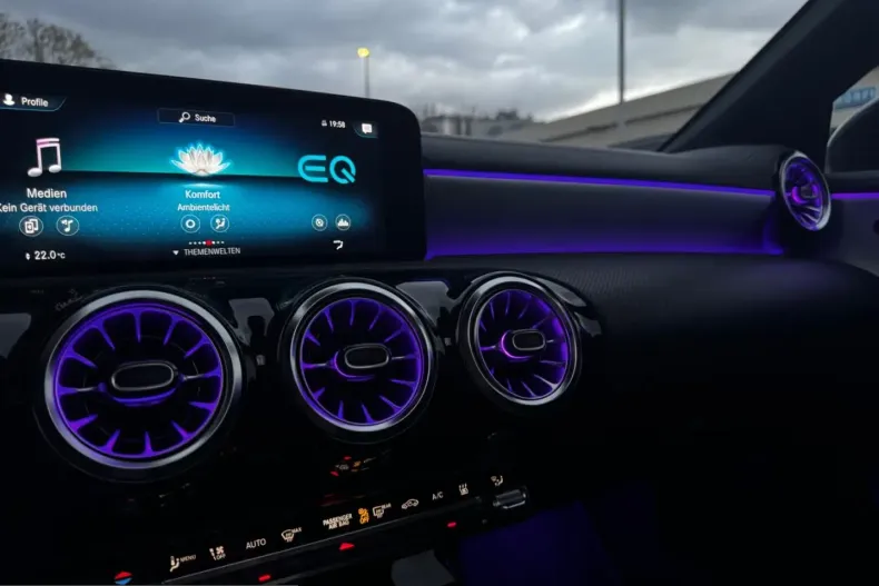 Mercedes-Benz CLA 250 (Clasa CLA) din 2021 cu 52.000 km - oferta MER206784 - foto 24