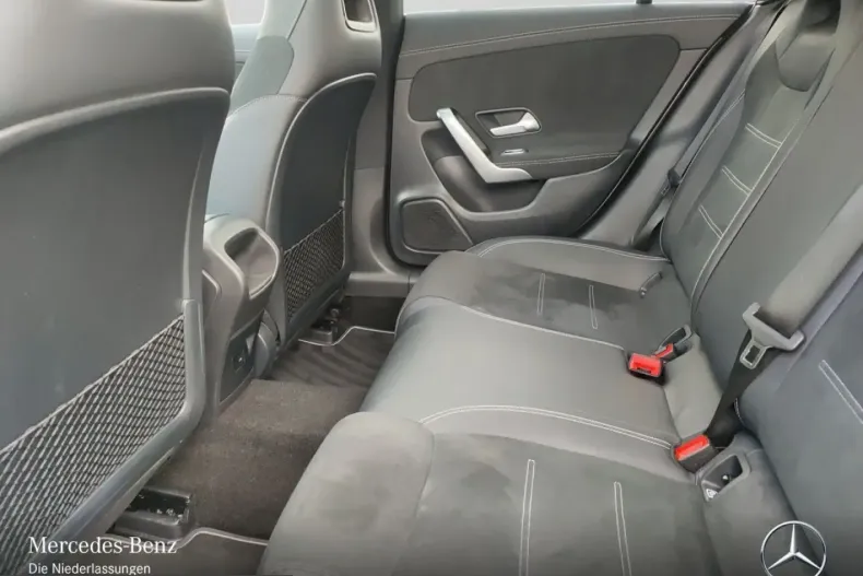 Mercedes-Benz CLA 250 (Clasa CLA) din 2021 cu 41.952 km - oferta MER206785 - foto 9