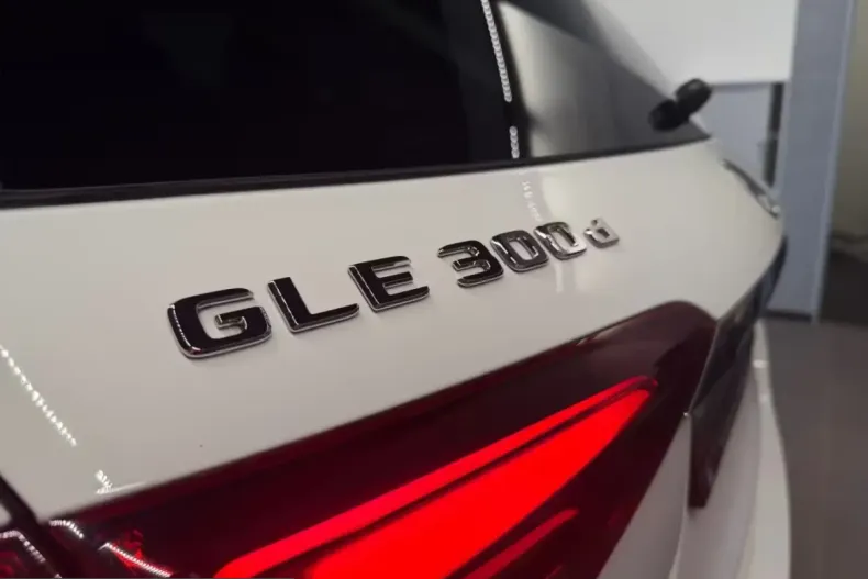 Mercedes-Benz GLE 300 (Clasa GLE) din 2025 cu 9.845 km - oferta MER206792 - foto 6