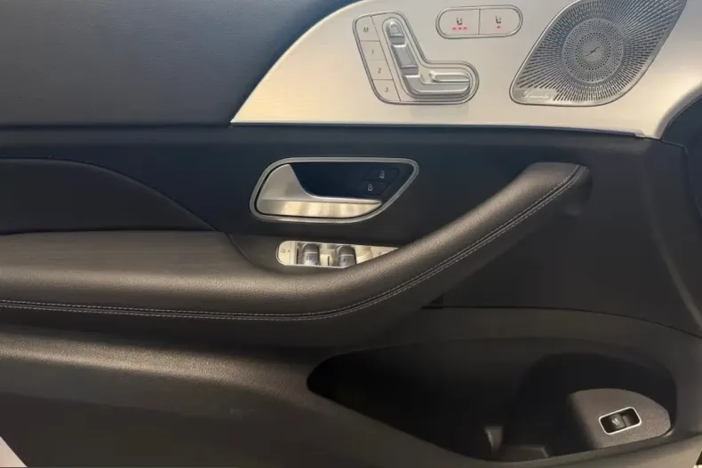 Mercedes-Benz GLE 300 (Clasa GLE) din 2025 cu 9.845 km - oferta MER206792 - foto 16