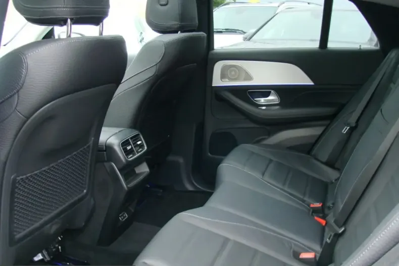 Mercedes-Benz GLE 300 (Clasa GLE) din 2025 cu 2.480 km - oferta MER206799 - foto 17