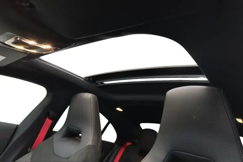 Mercedes-Benz CLA 35 AMG (Clasa CLA) din 2024 cu 23.088 km - oferta MER206802 - foto 13