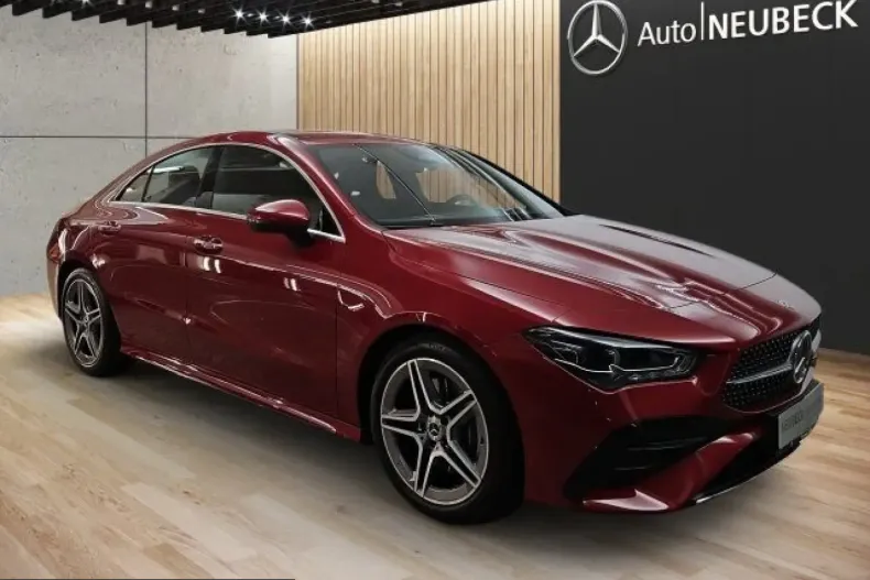 Mercedes-Benz CLA 220 (Clasa CLA) din 2024 cu 8.000 km - oferta MER206803 - foto 1