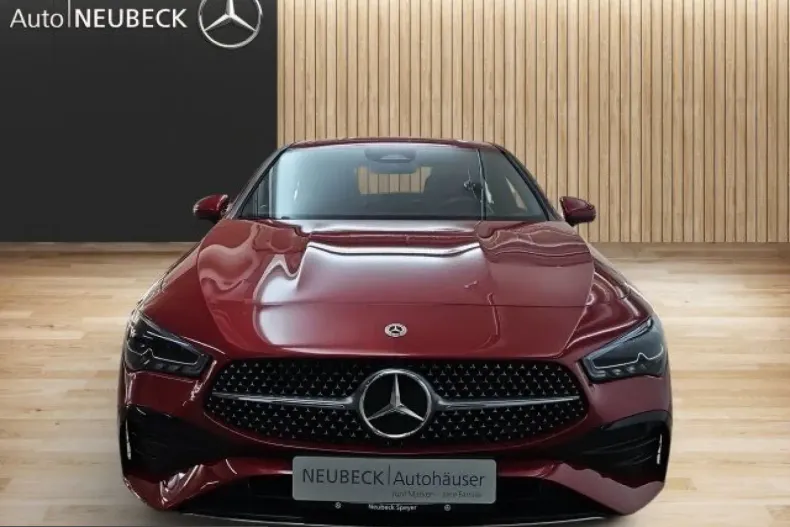 Mercedes-Benz CLA 220 (Clasa CLA) din 2024 cu 8.000 km - oferta MER206803 - foto 3