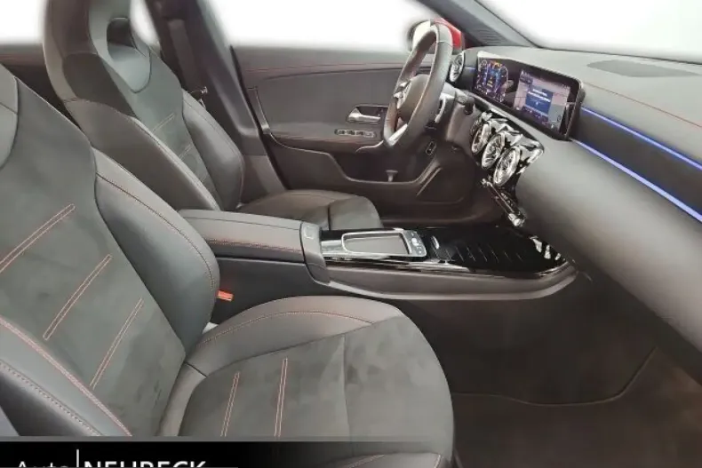 Mercedes-Benz CLA 220 (Clasa CLA) din 2024 cu 8.000 km - oferta MER206803 - foto 21