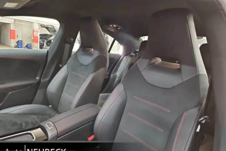 Mercedes-Benz CLA 220 (Clasa CLA) din 2024 cu 8.000 km - oferta MER206803 - foto 26