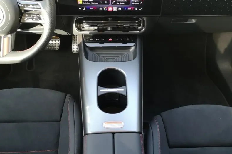 Mercedes-Benz CLA 350 (Clasa CLA) din 2025 cu 12.904 km - oferta MER206805 - foto 13