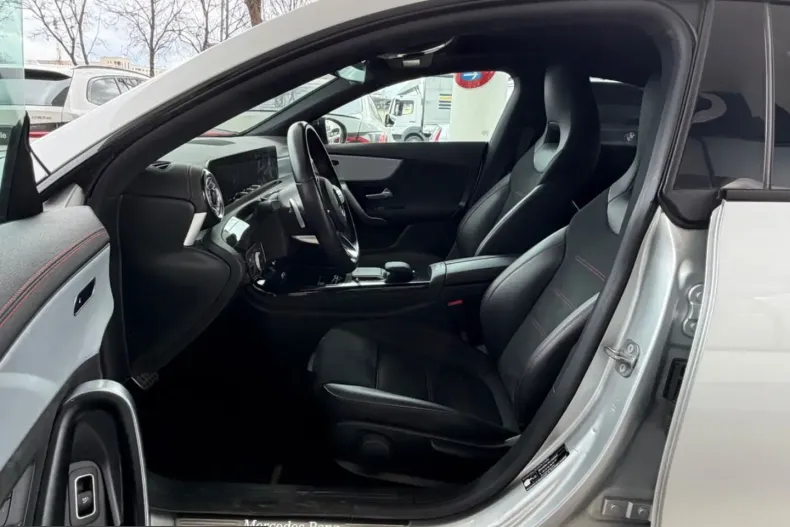 Mercedes-Benz CLA 200 (Clasa CLA) din 2023 cu 59.800 km - oferta MER206807 - foto 7