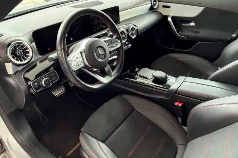 Mercedes-Benz CLA 200 (Clasa CLA) din 2023 cu 59.800 km - oferta MER206807 - foto 9