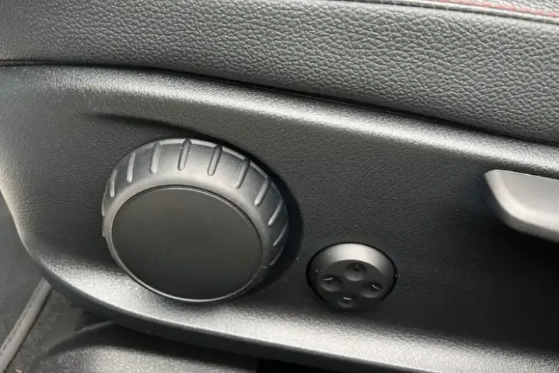 Mercedes-Benz CLA 35 AMG (Clasa CLA) din 2024 cu 10.640 km - oferta MER206808 - foto 12