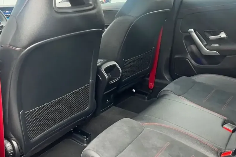 Mercedes-Benz CLA 35 AMG (Clasa CLA) din 2024 cu 10.640 km - oferta MER206808 - foto 16