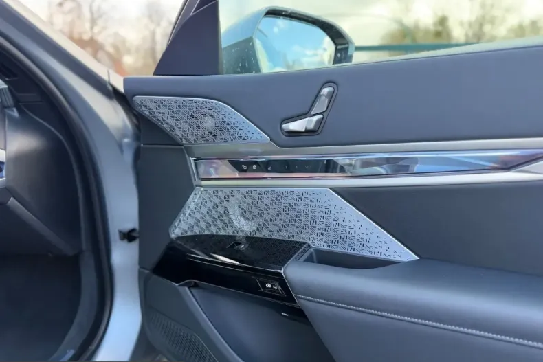 BMW 740 (Seria 7) din 2024 cu 21.436 km - oferta BMW206813 - foto 18