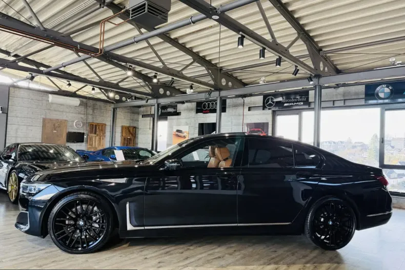 BMW 750 (Seria 7) din 2021 cu 95.595 km - oferta BMW206814 - foto 3