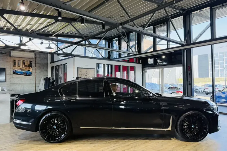 BMW 750 (Seria 7) din 2021 cu 95.595 km - oferta BMW206814 - foto 7
