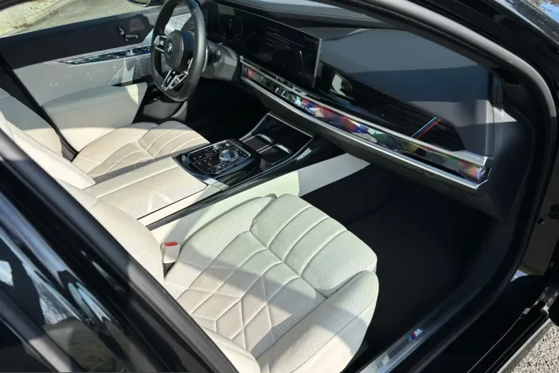 BMW 740 (Seria 7) din 2023 cu 99.648 km - oferta BMW206820 - foto 9