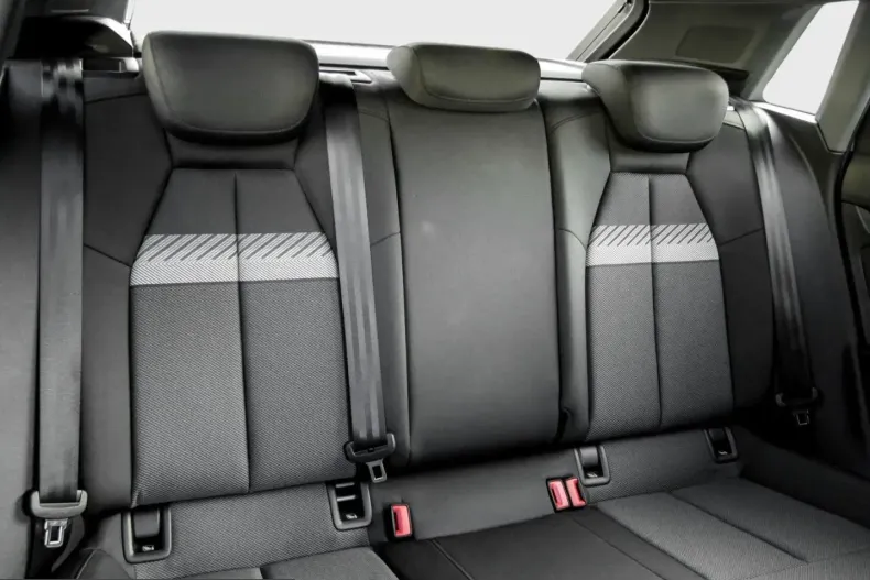 Audi A3 din 2022 cu 40.370 km - oferta AUD206823 - foto 4