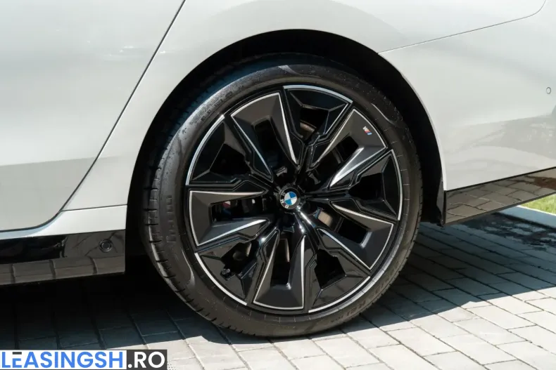 BMW 740 (Seria 7) din 2025 cu 20.100 km - oferta BMW206826 - foto 10