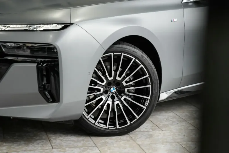 BMW 740 (Seria 7) din 2025 cu 22.655 km - oferta BMW206827 - foto 8