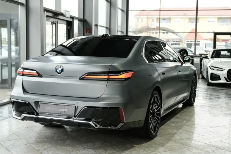 BMW 740 (Seria 7) din 2025 cu 22.655 km - oferta BMW206827 - foto 13