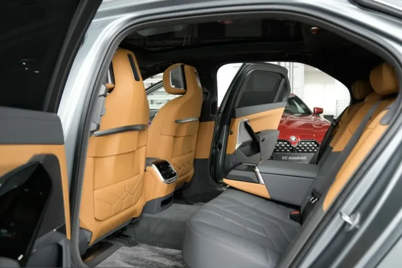 BMW 740 (Seria 7) din 2025 cu 22.655 km - oferta BMW206827 - foto 34