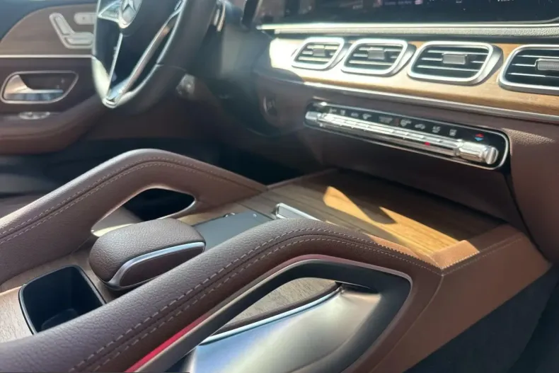 Mercedes-Benz GLE 300 (Clasa GLE) din 2024 cu 9.000 km - oferta MER206828 - foto 14