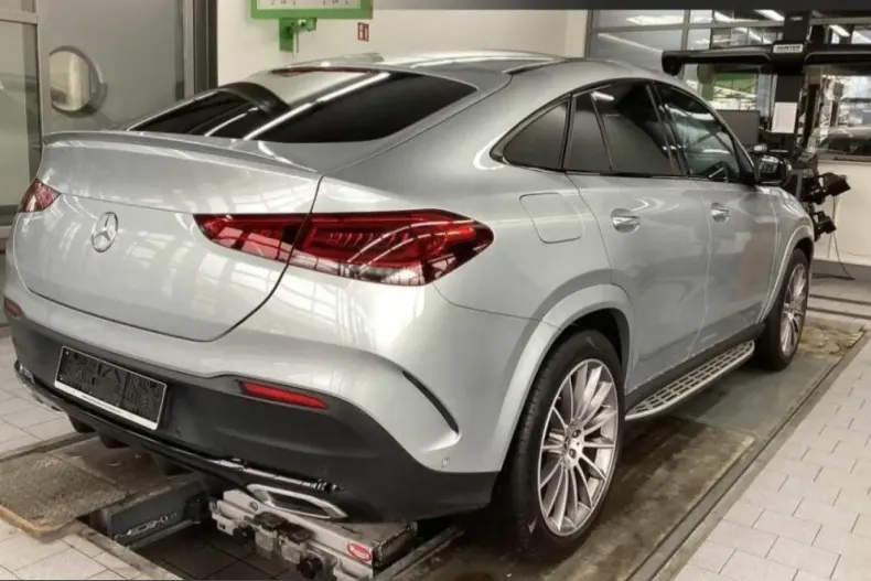 Mercedes-Benz GLE 400 (Clasa GLE) din 2024 cu 58.950 km - oferta MER206834 - foto 4