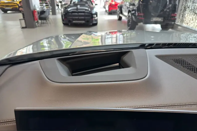 BMW X6 (Seria X) din 2024 cu 37.718 km - oferta BMW206843 - foto 24