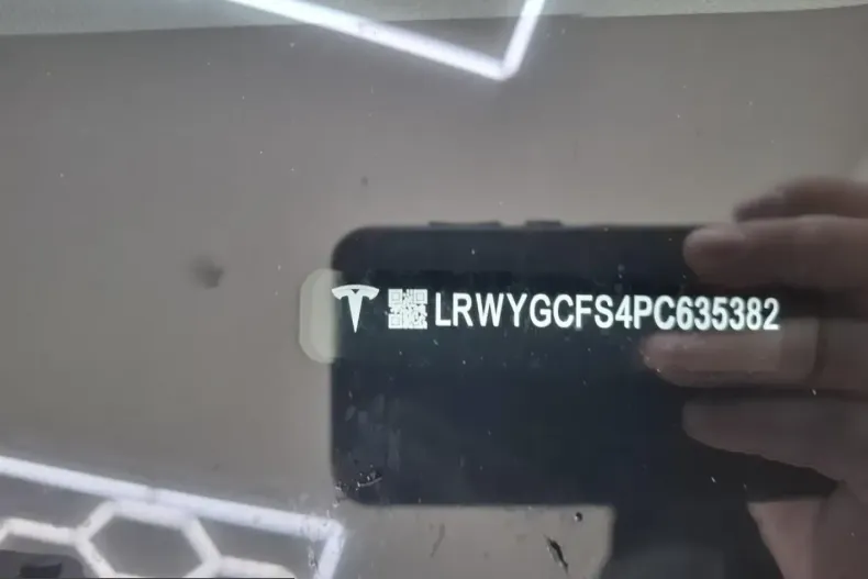 Tesla Model Y din 2022 cu 69.196 km - oferta TES206853 - foto 15