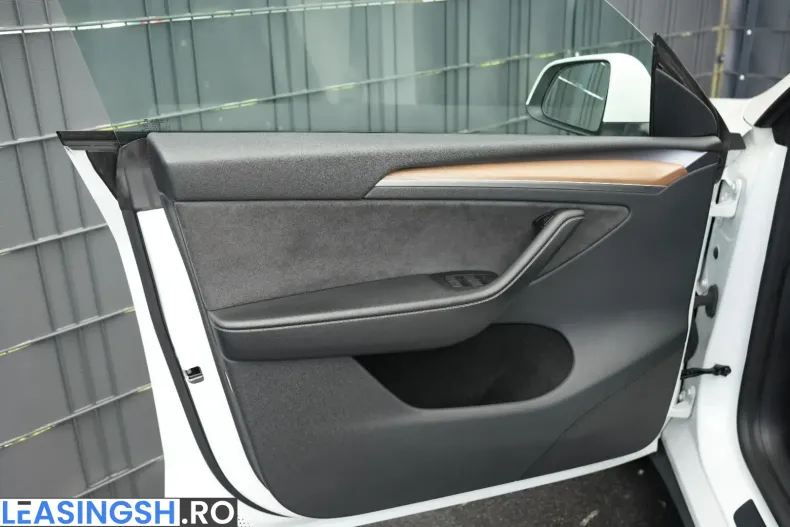 Tesla Model Y din 2024 cu 73.069 km - oferta TES206858 - foto 7