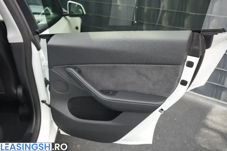 Tesla Model Y din 2024 cu 73.069 km - oferta TES206858 - foto 11