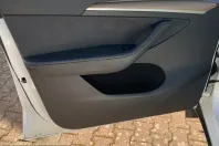 Tesla Model Y din 2022 cu 76.027 km - oferta TES206872 - foto 16