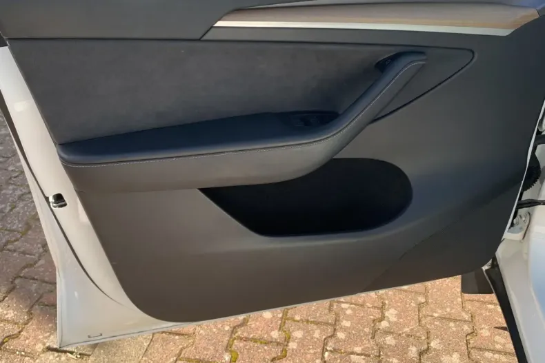 Tesla Model Y din 2022 cu 76.027 km - oferta TES206872 - foto 16