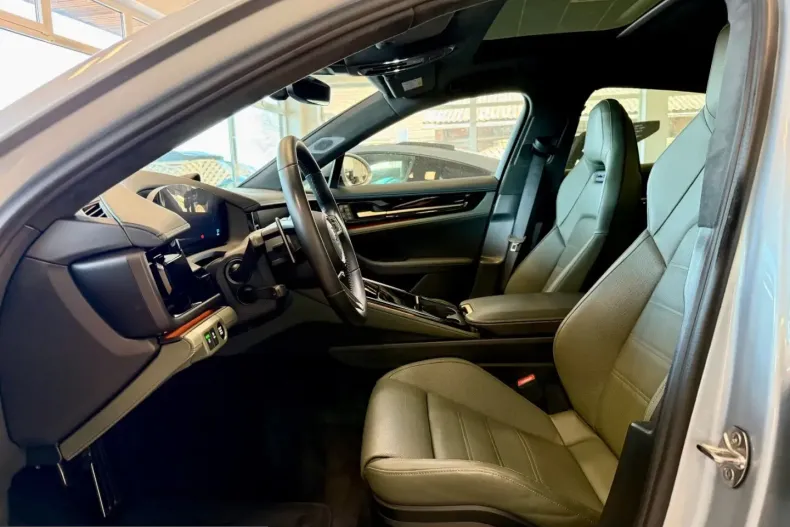 Porsche Panamera din 2025 cu 43.280 km - oferta POR206874 - foto 9