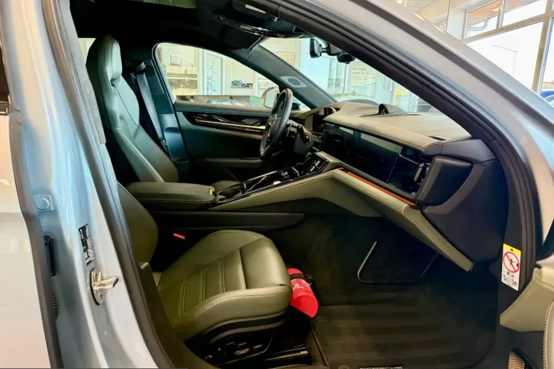 Porsche Panamera din 2025 cu 43.280 km - oferta POR206874 - foto 13