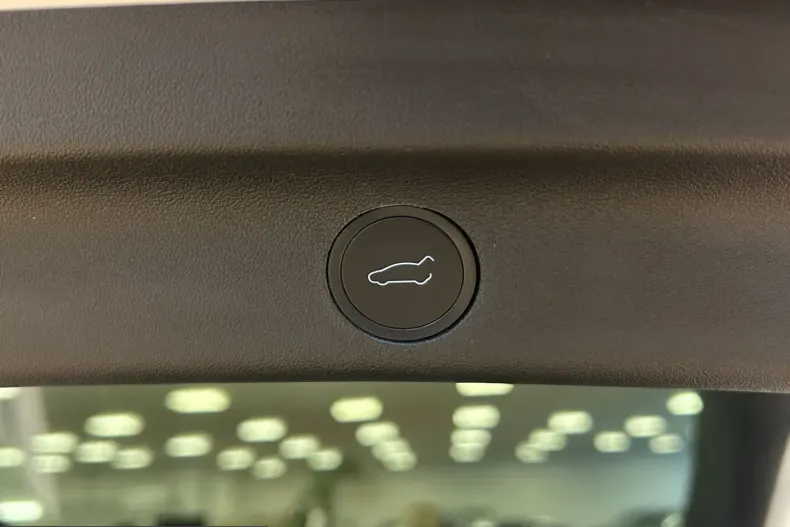 Tesla Model Y din 2022 cu 72.450 km - oferta TES206875 - foto 8