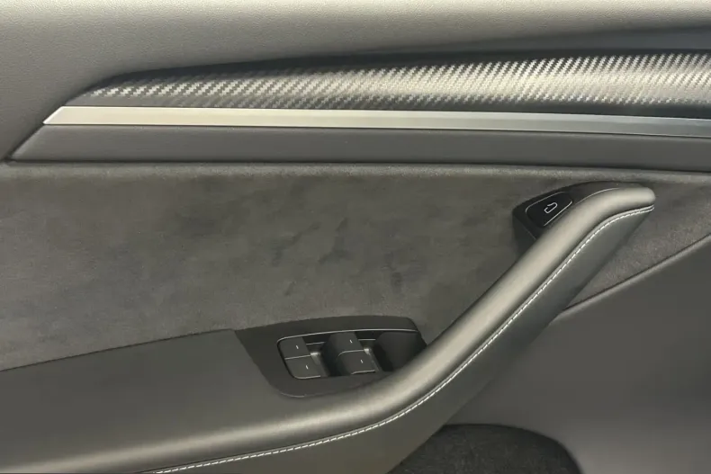 Tesla Model Y din 2022 cu 72.450 km - oferta TES206875 - foto 11