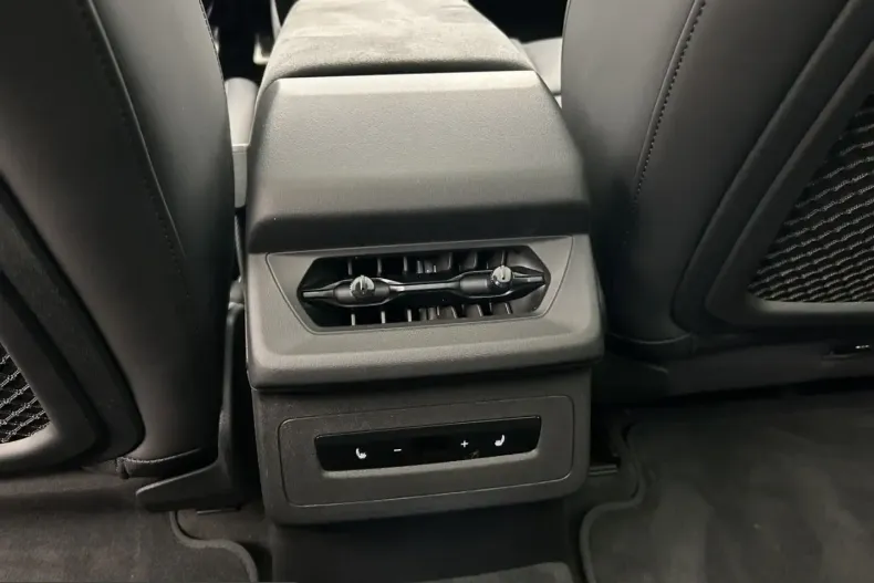 Audi A6 e-tron din 2025 cu 8.200 km - oferta AUD206878 - foto 18