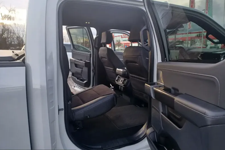 Ford F 150 din 2024 cu 22.661 km - oferta FOR206882 - foto 13