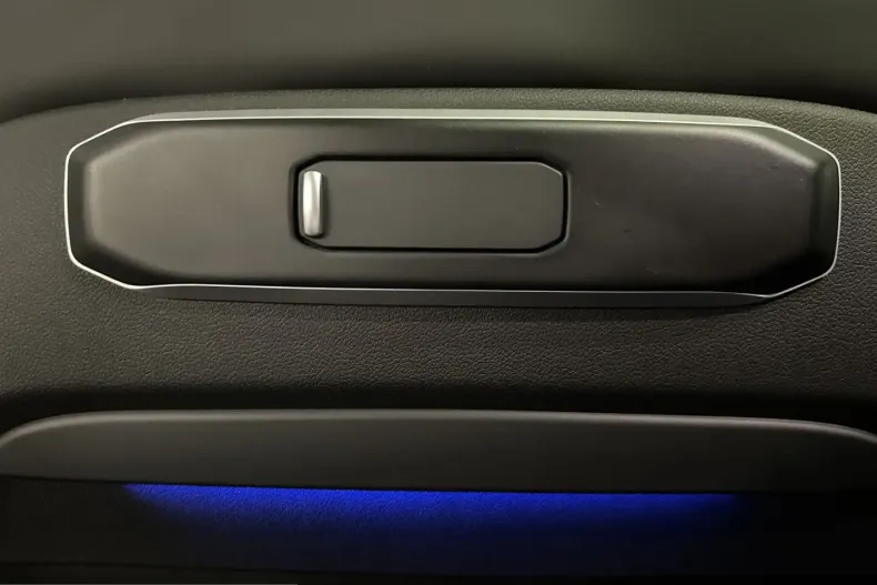 BMW X6 (Seria X) din 2025 cu 22.603 km - oferta BMW206883 - foto 17