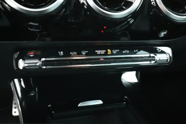 Mercedes-Benz CLA 250 (Clasa CLA) din 2023 cu 86.066 km - oferta MER206885 - foto 14