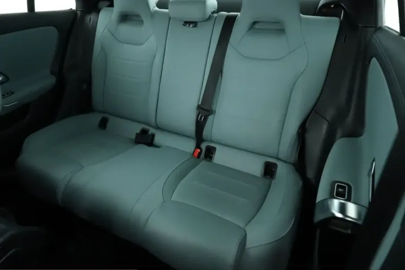 Mercedes-Benz CLA 250 (Clasa CLA) din 2023 cu 86.066 km - oferta MER206885 - foto 18