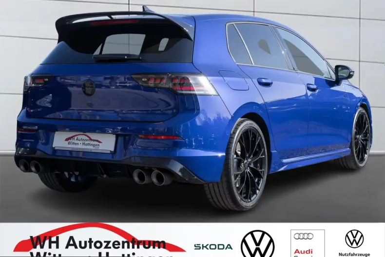 Volkswagen Golf din 2025 cu 9.999 km - oferta VOL206886 - foto 2