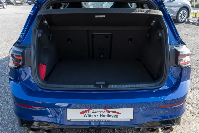 Volkswagen Golf din 2025 cu 9.999 km - oferta VOL206886 - foto 3