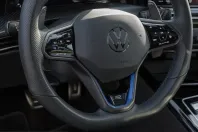 Volkswagen Golf din 2025 cu 9.999 km - oferta VOL206886 - foto 9