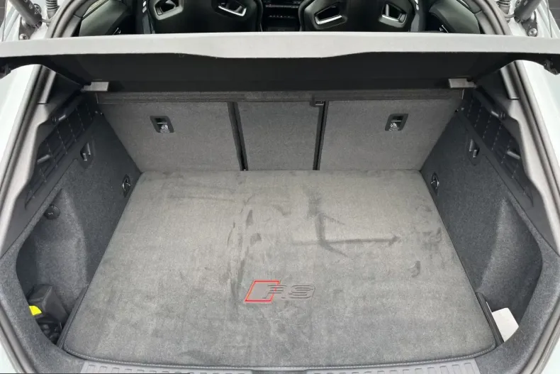 Audi RS3 din 2023 cu 1.692 km - oferta AUD206889 - foto 19