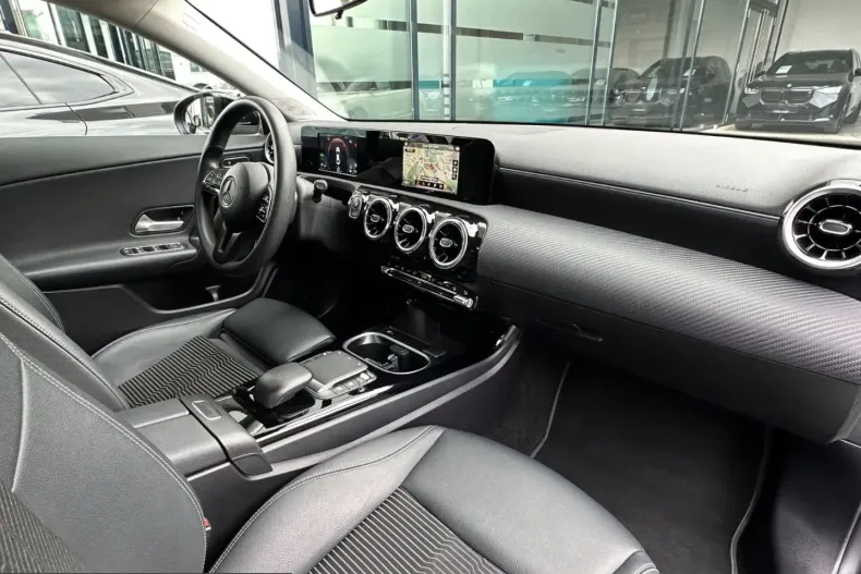 Mercedes-Benz CLA 250 (Clasa CLA) din 2022 cu 38.689 km - oferta MER206895 - foto 13